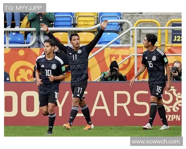 墨西哥足球明星的精彩瞬间与独特风采全景展示